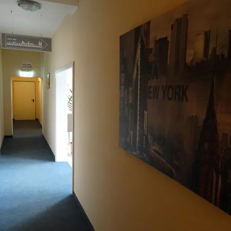 Amy Hotel 2*