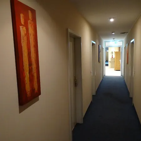 Amy Hotel 2*