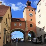 Amy 2* Regensburg